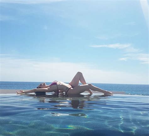 jessi nude|Jessie J strips TOPLESS and waves bikini in air on Instagram.